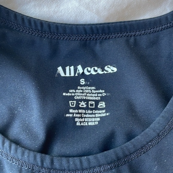 All access athletic crop top size S - Picture 3 of 4